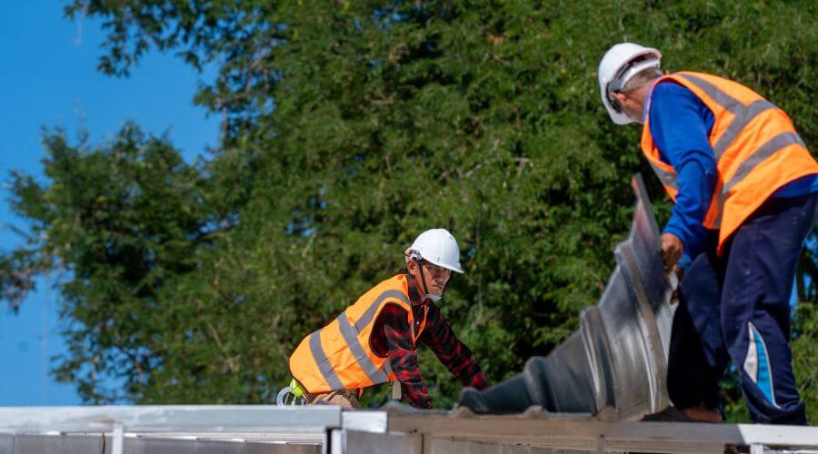 Professional gutter cleaning in Huntington Station, NY